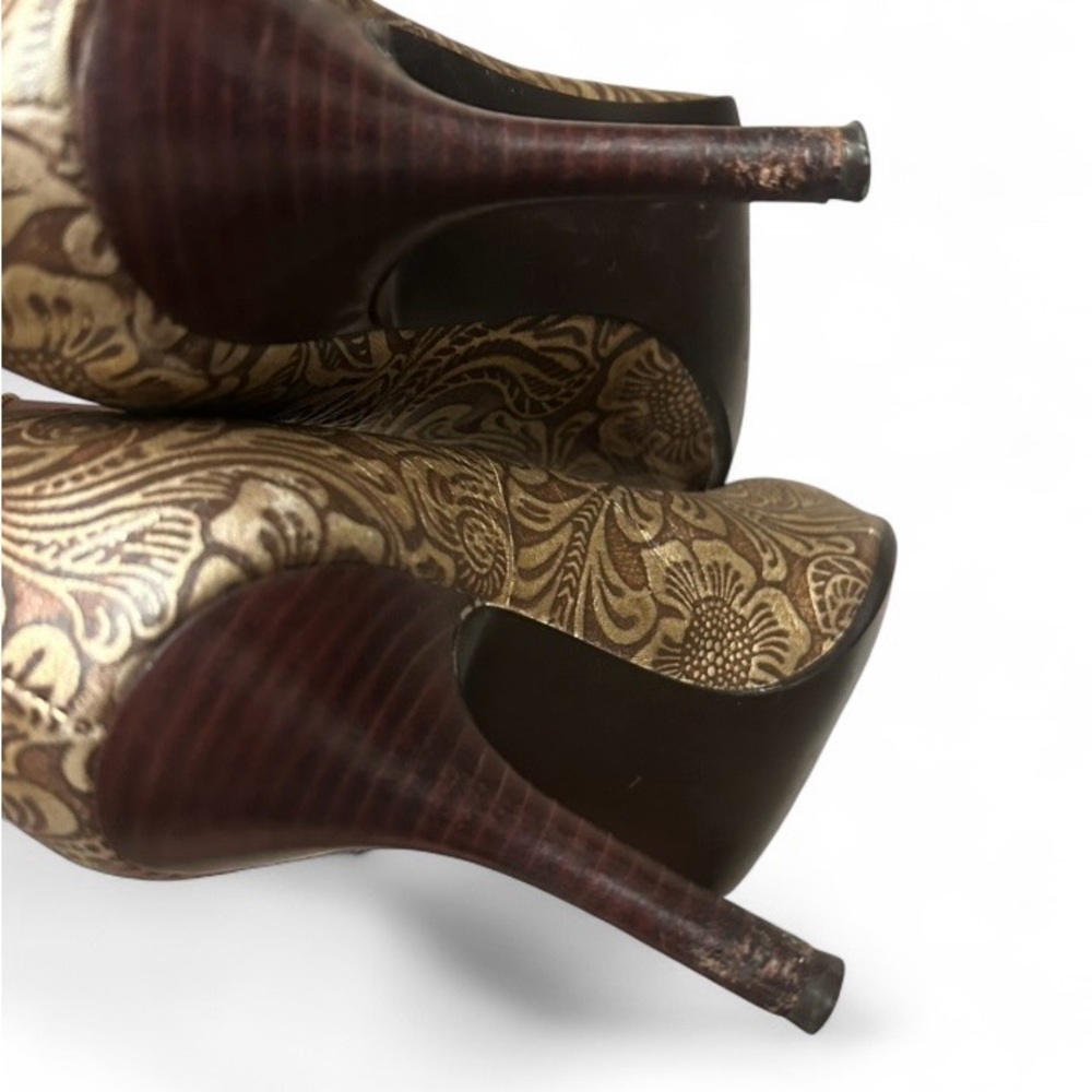 Carlos by Carlos Santana Bronze Metallic Embossed Peep-Toe Heels - Picture 6 of 6